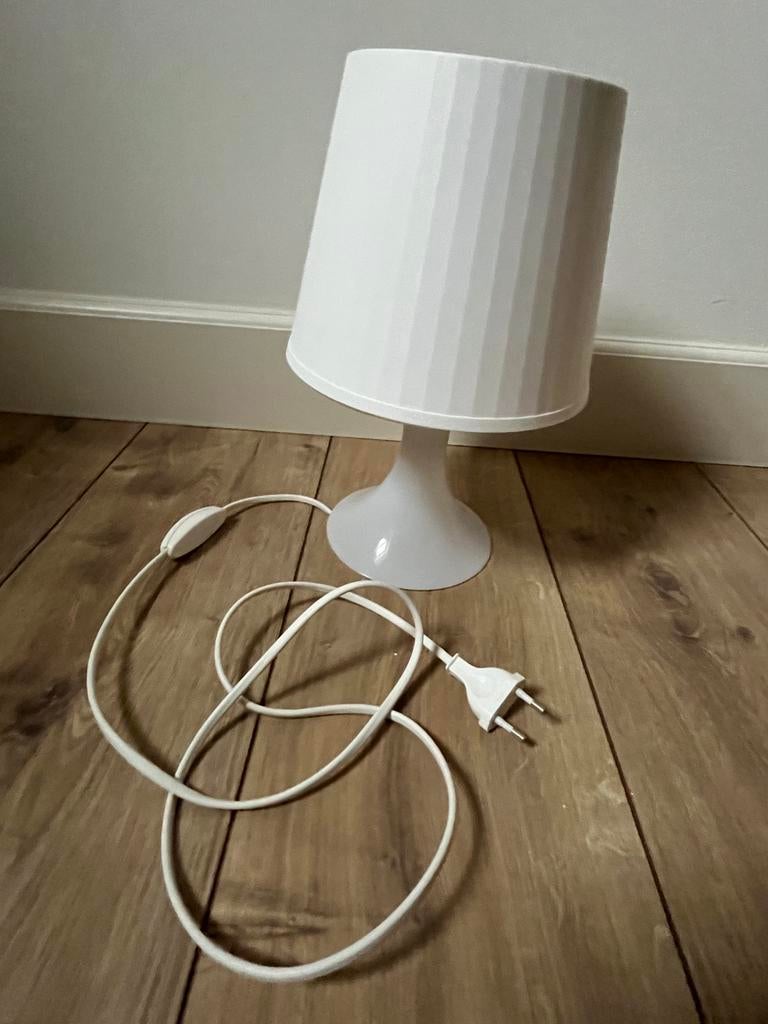 Witte kunststof schemerlamp tafellamp zgan, Huis en Inrichting, Lampen | Tafellampen, Ophalen of Verzenden, Zo goed als nieuw