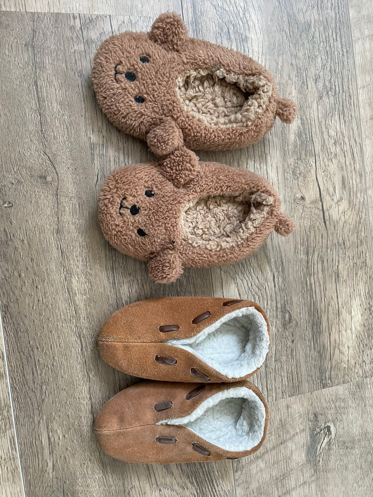 Pantoffels maat 23, Ophalen of Verzenden, Zo goed als nieuw, Jongen of Meisje, Overige typen