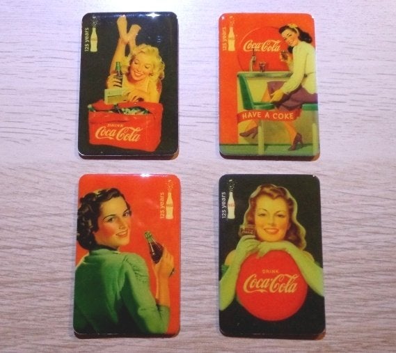4 koelkast magneetjes Coca Cola, vintage., Ophalen of Verzenden, Zo goed als nieuw, Reclamebord