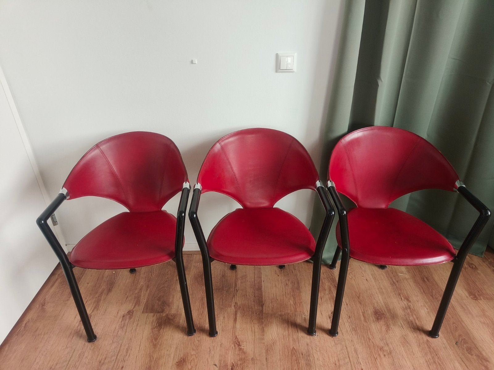 Drie rode leren eetkamerstoelen, Huis en Inrichting, Stoelen, Ophalen, Gebruikt, Drie, Leer