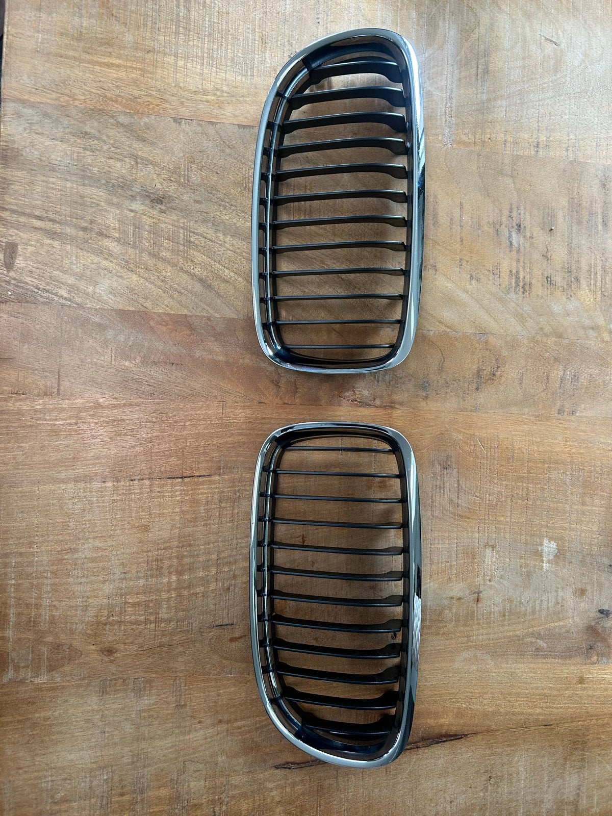 BMW Grill 2010 - Nieren Glanz Zwart met M-kleuren, Ophalen, Gebruikt, Voor, BMW