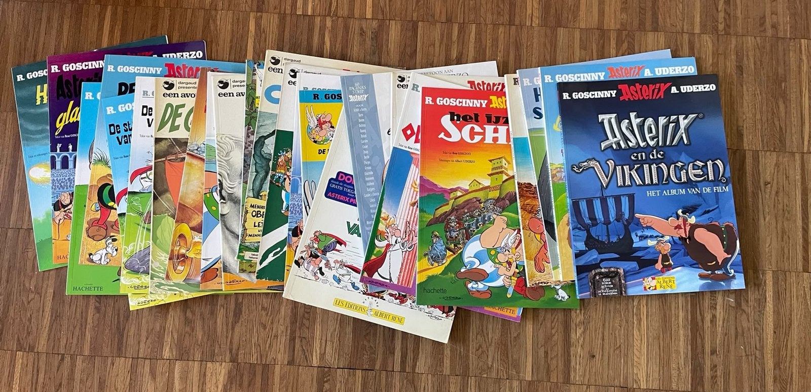 25 Asterix en Obelix stripboeken, Boeken, Meerdere stripboeken, Ophalen of Verzenden, Gelezen