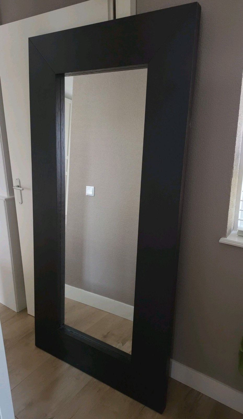 Grote zwarte passpiegel met brede lijst - ikea mongstad, Ophalen, Gebruikt, 75 tot 100 cm, 150 tot 200 cm