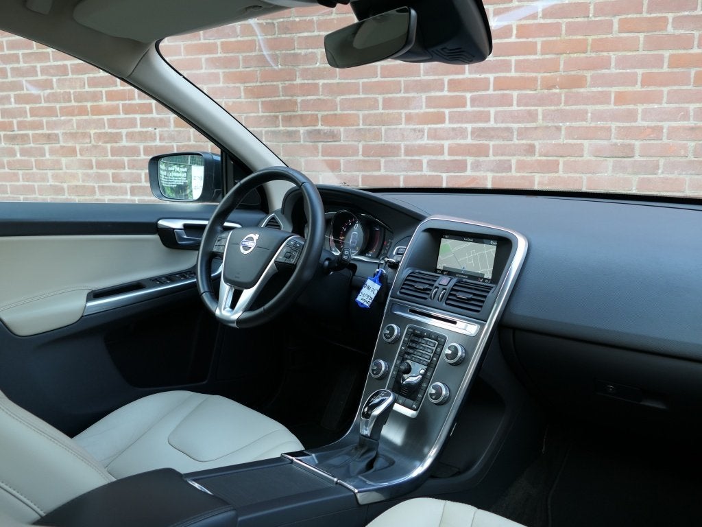 Volvo XC60 2.0 T5 FWD Summum / Panoramadak / Afneembare trek, Gebruikt, 4 cilinders, 1969 cc, Bedrijf