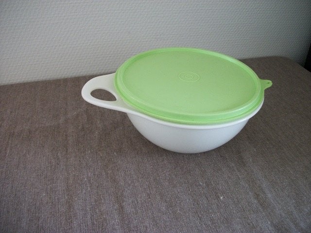 Tupperware Schaaltje ( lichtgroen deksel, 1,4 liter ), Huis en Inrichting, Keuken | Tupperware, Ophalen of Verzenden, Gebruikt