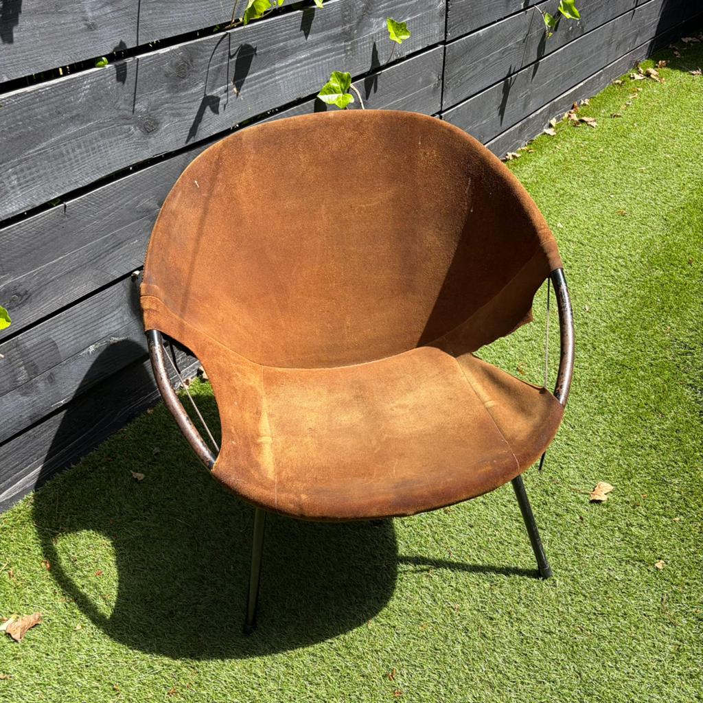 Kuipstoeltje, stalen frame en bruin suede kuip, Ophalen, Gebruikt, Jaren 60, Bruin