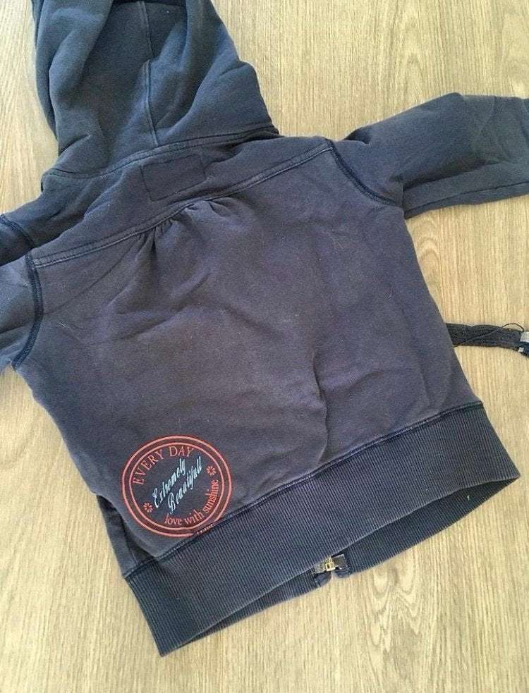 Heerlijk en mooi blauw vest , maatje 128, Ophalen of Verzenden, Zo goed als nieuw, Meisje, Trui of Vest