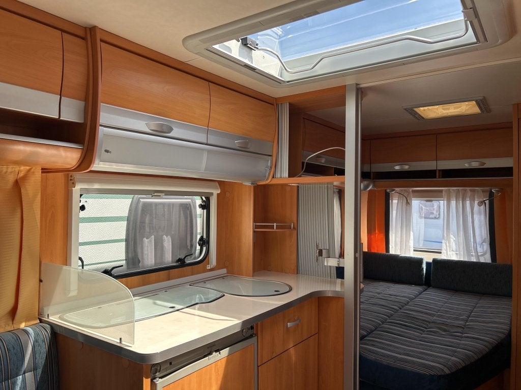 Wilk S4 450 HTD 2008 RONDZIT VAST BED VOORTENT, Niet ingevuld, Rondzit, Bedrijf, Niet ingevuld