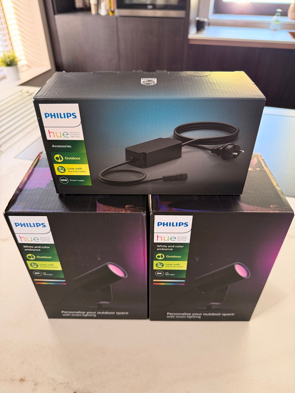 2x Philips Hue Lily Outdoor spot met 40W voeding, Dimbaar, Ophalen of Verzenden, Nieuw, Philips Hue