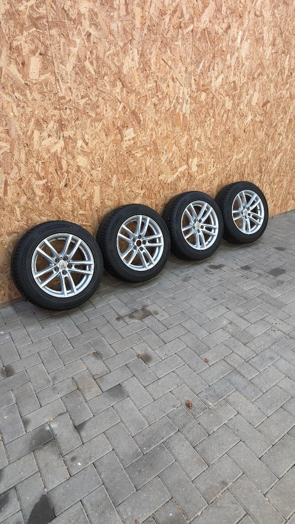 Winterbanden met velgen 225/55R17 BMW 5-serie, Auto-onderdelen, Ophalen, Gebruikt, Banden en Velgen, 17 inch