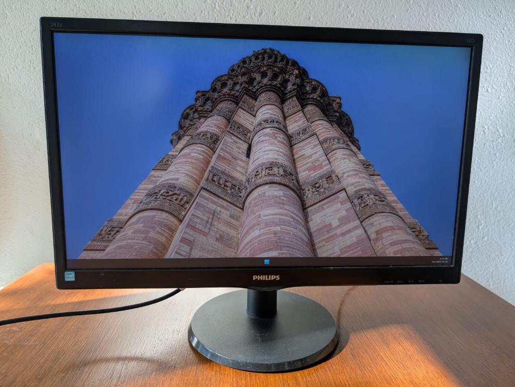 Philips Monitor 240V5Q - HDMI, DVI, VGA, Computers en Software, Monitoren, Gebruikt, IPS, Full HD, Phillips