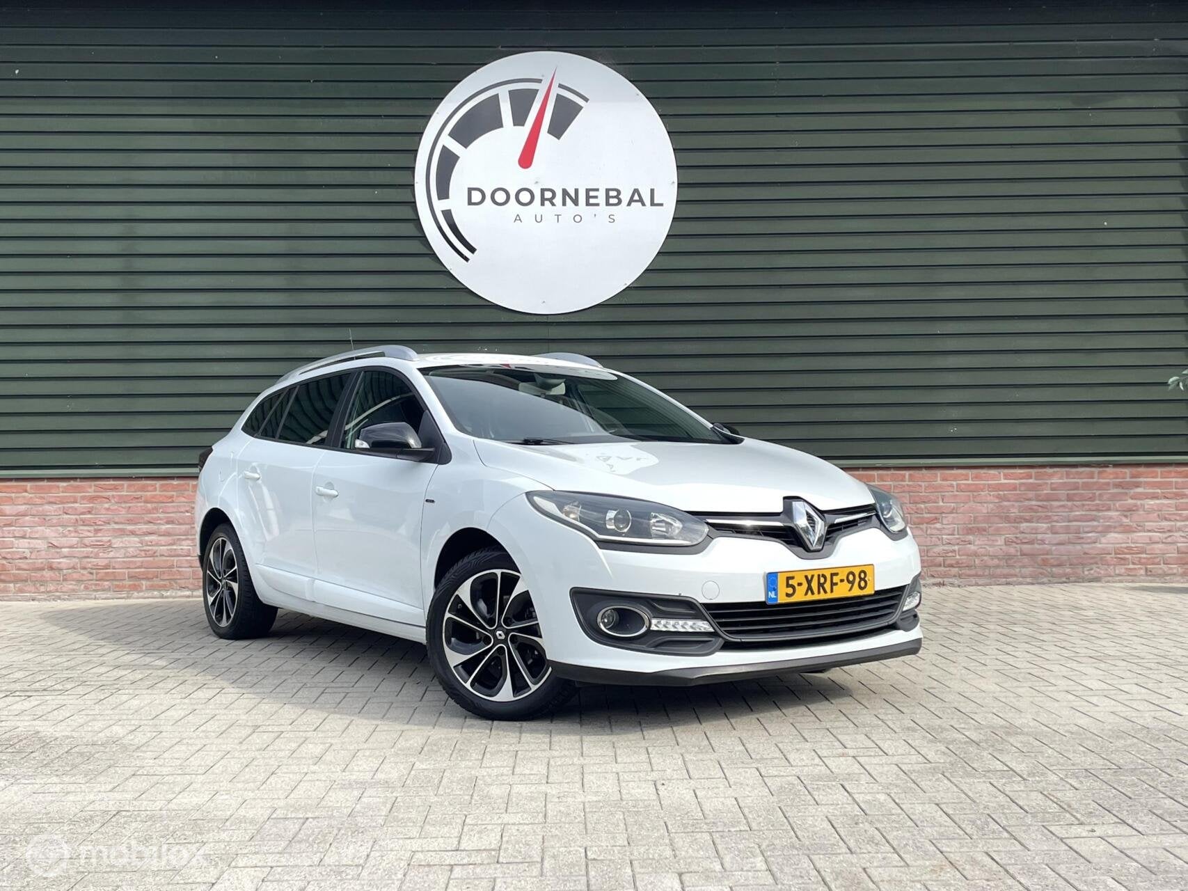 Renault Megane 1.2 TCe Limited / LED / ALLSEASON / NAVIGATIE, Auto's, Voorwielaandrijving, Euro 5, Gebruikt, Zwart