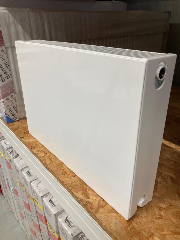 Nieuwe vlakke Superia Design radiatoren met onderaansluiting, 30 tot 80 cm, Radiator, Nieuw, Ophalen of Verzenden