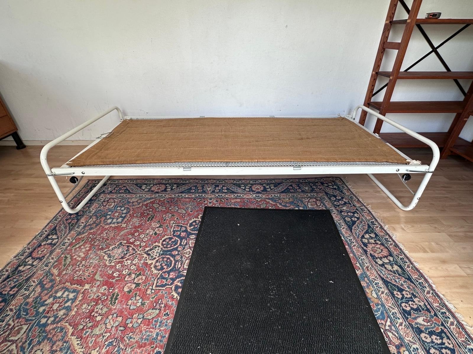 Opklapbaar bed met metalen frame, Huis en Inrichting, Ophalen, Gebruikt, 90 cm, Eenpersoons