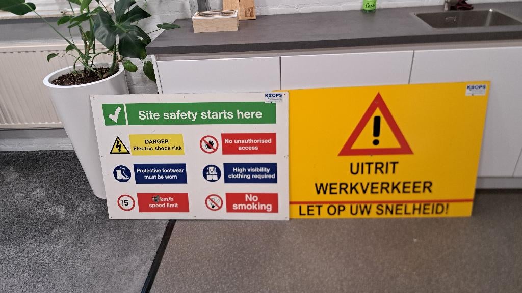 Partij veiligheids- en bouwplaatsborden te koop, Ophalen, Gebruikt