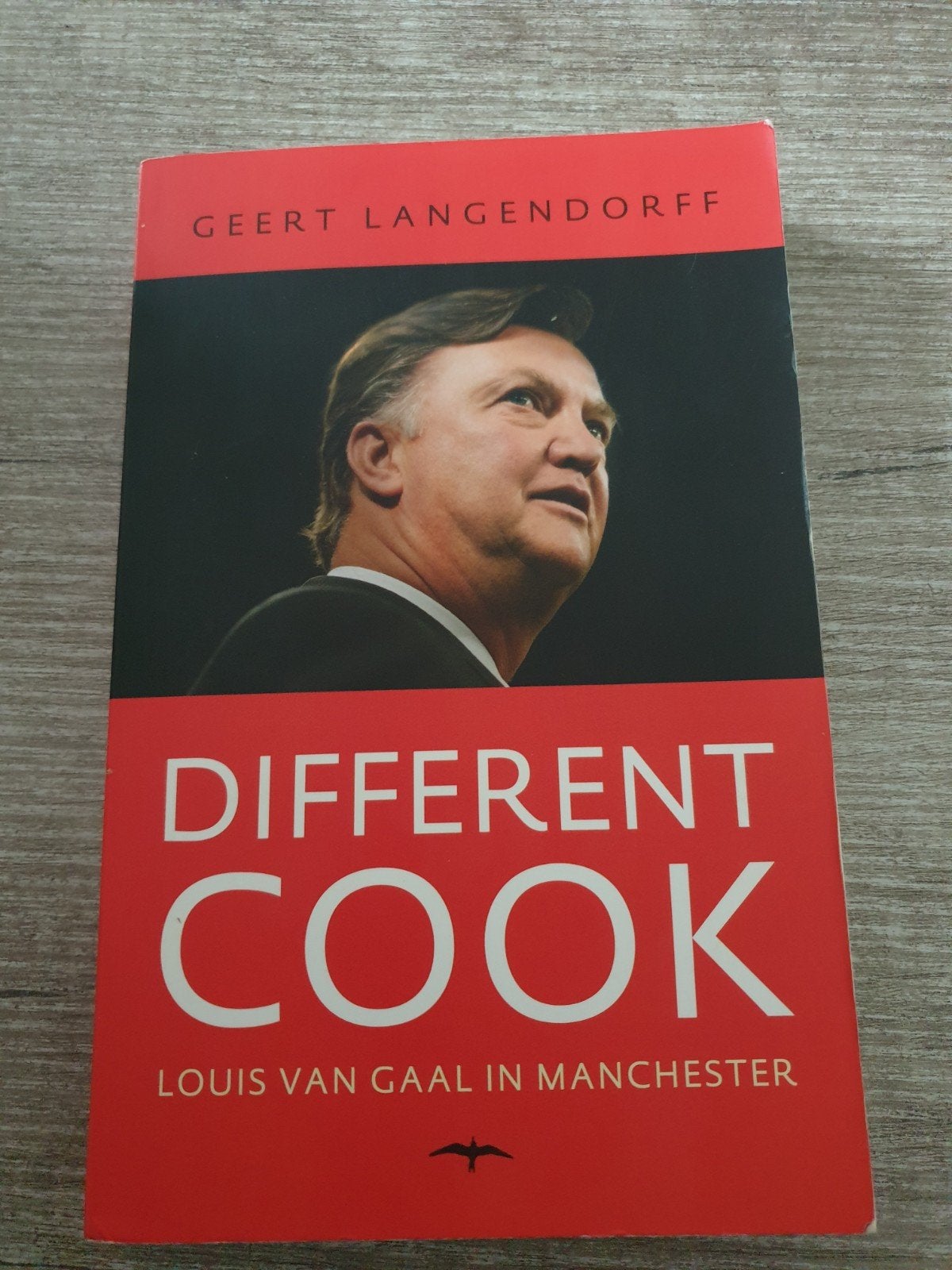 Different Cook: Louis van Gaal in Manchester, Boeken, Ophalen of Verzenden, Gelezen, Geert Langendorff, Overige sporten