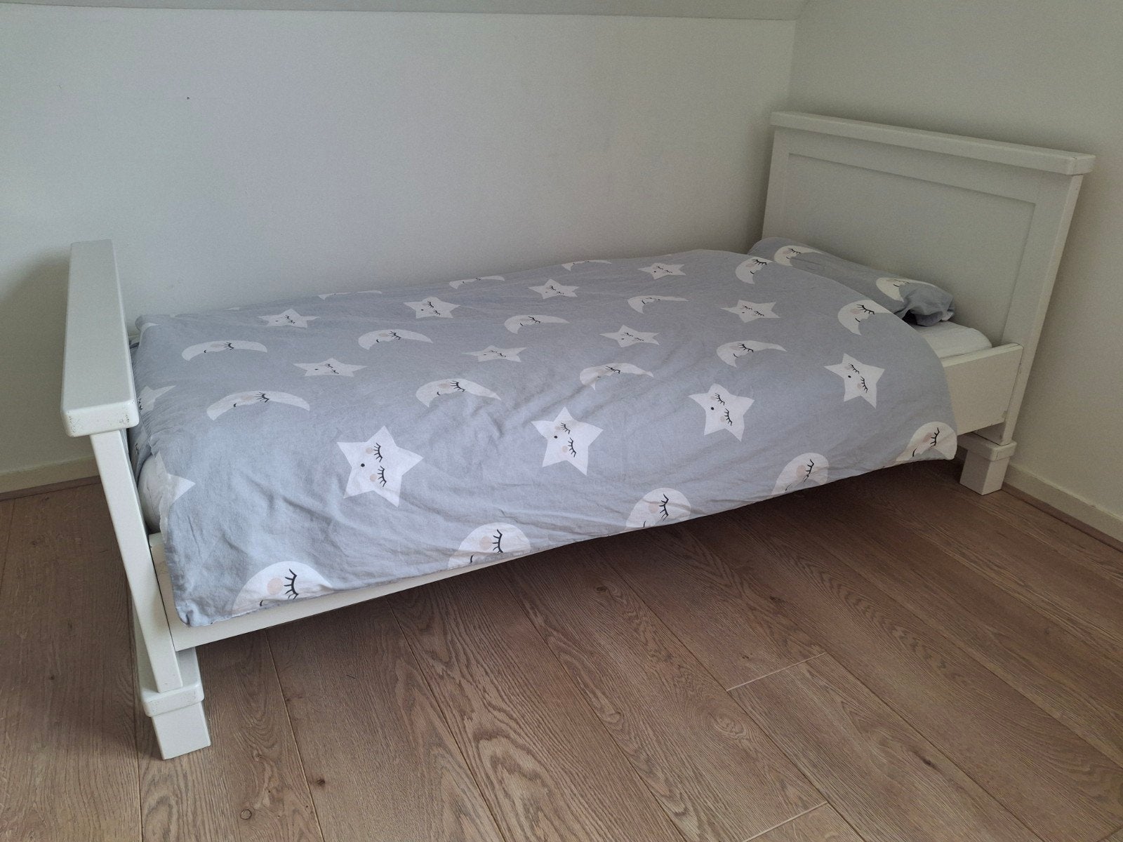 Peuterbed 150x70cm evt. met matras en beddengoed, Gebruikt, 70 tot 85 cm, 140 tot 160 cm, Ophalen