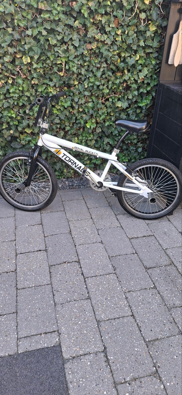 Royal Bugatti Tornado BMX - Wit/Zwart, Gebruikt, Staal, Velgrem, 20 tot 24 inch