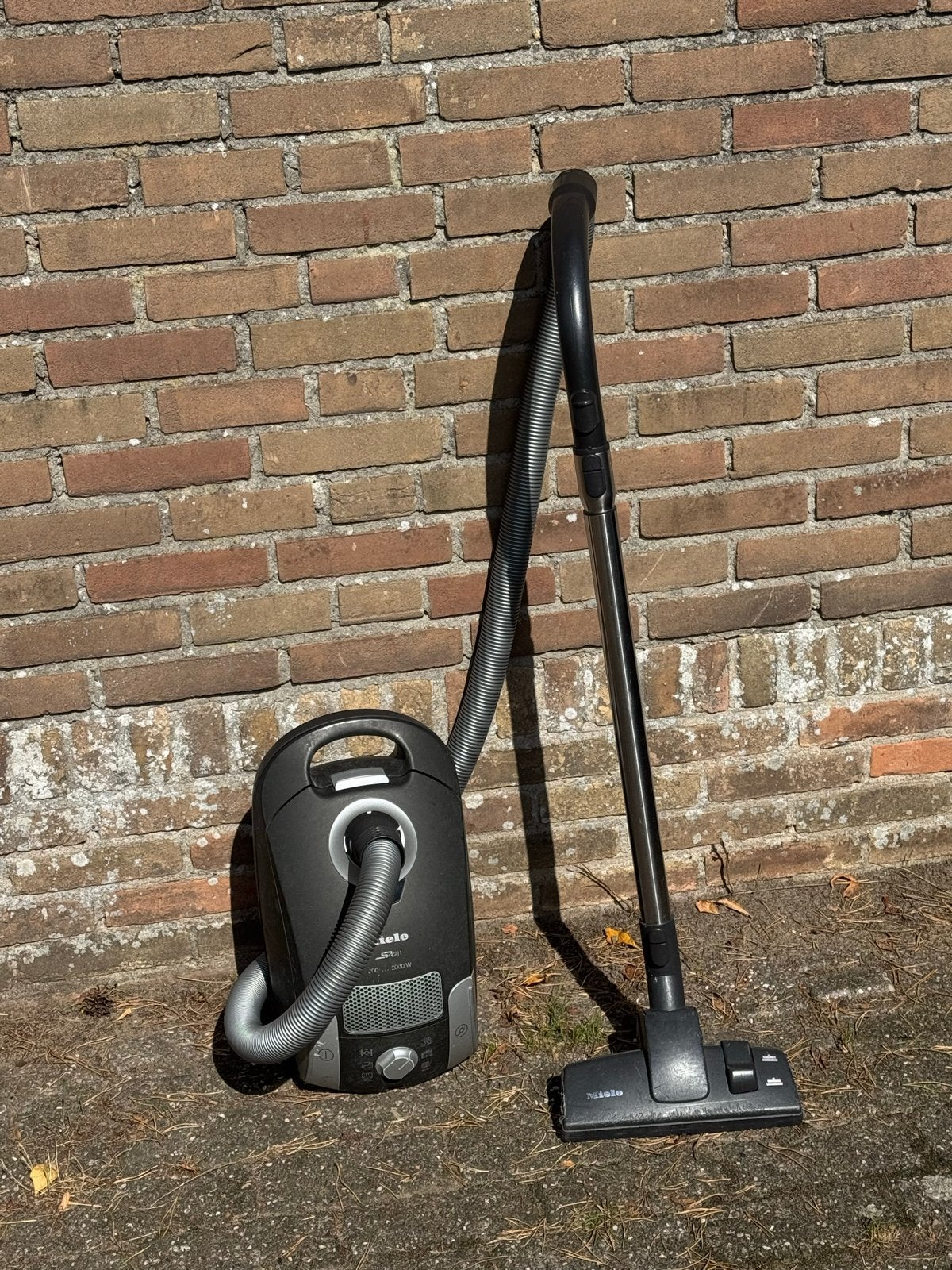 Miele S4211 Sledestofzuiger 2000W - Krachtig en Betrouwbaar, Stofzak, Gebruikt, Ophalen of Verzenden, Miele