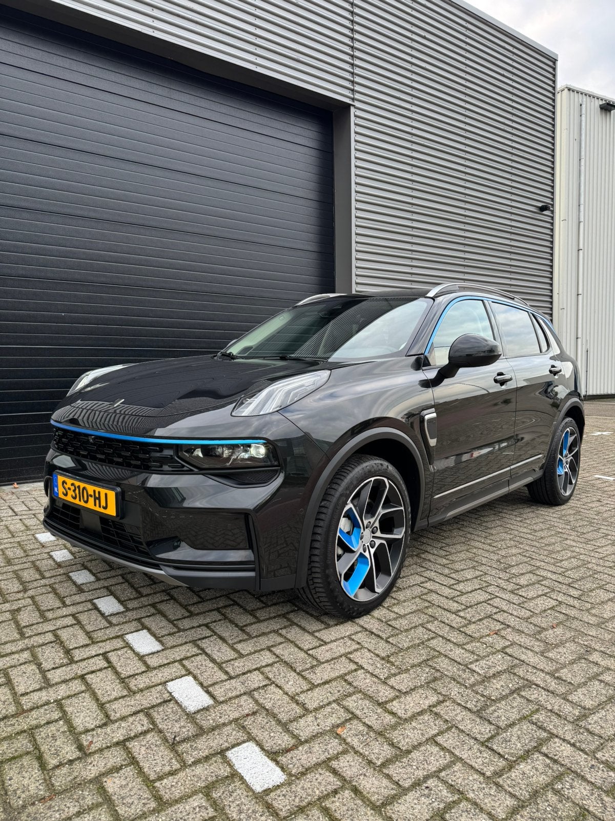 Lynk & co 01