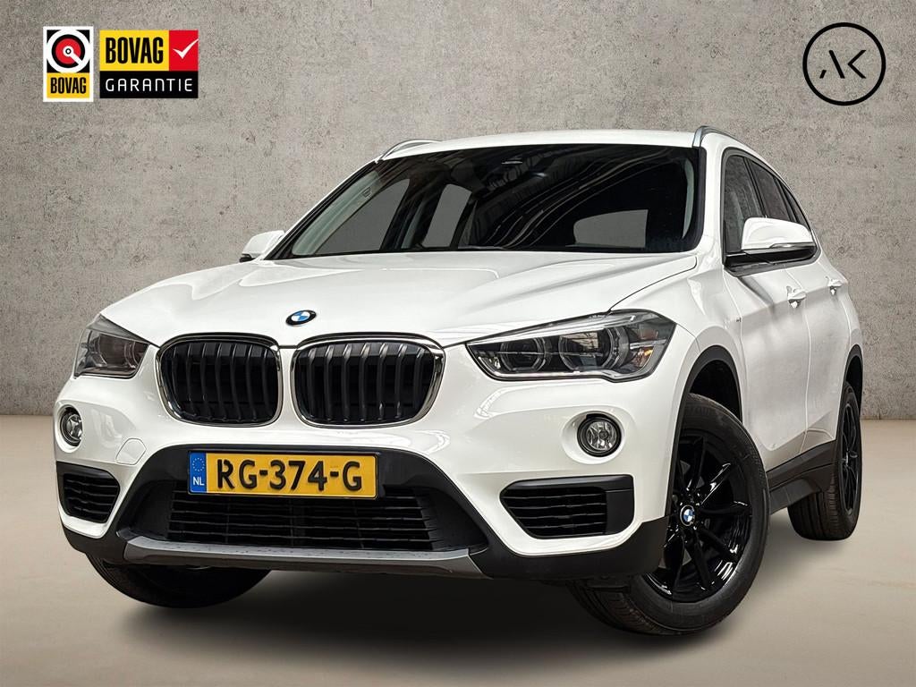 BMW X1 sDrive18i Sport 141Pk Automaat (NAVIGATIE, CLIMATE, P, Stof, Gebruikt, Wit, Origineel Nederlands