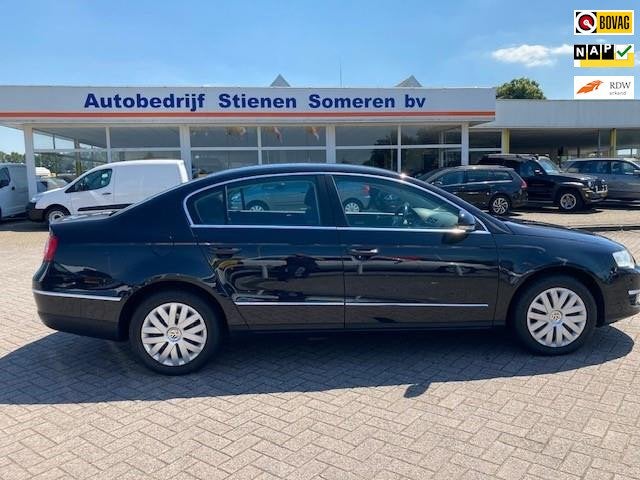Volkswagen Passat 1.9 TDI Comfortline, Auto's, Voorwielaandrijving, Automatische klimaatregeling, Stof, Gebruikt