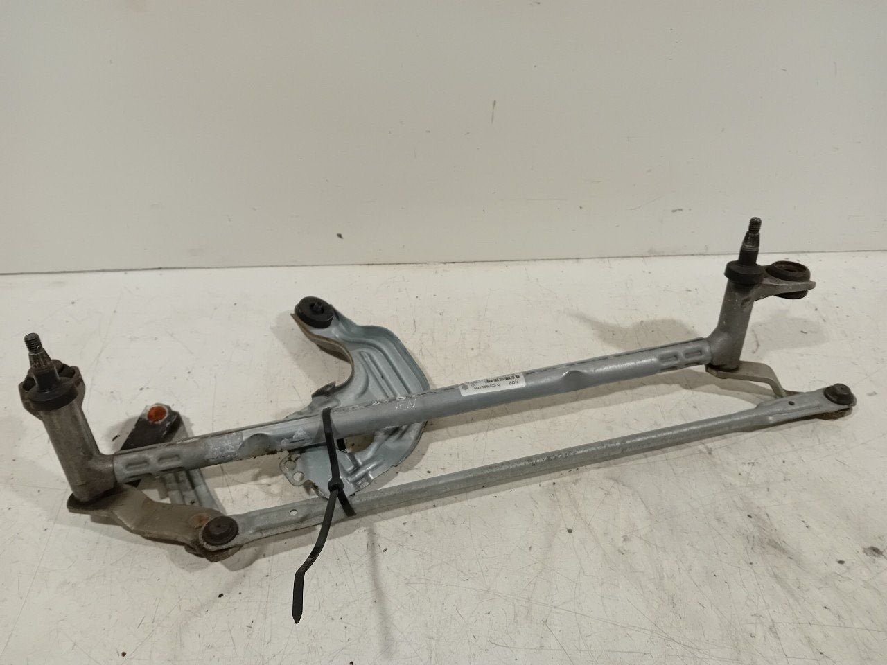 Ruitenwisser mechaniek voor Volkswagen Golf, Onderdelen@venauto.nl, Van der Ven Autorecycling B.V., Gebruikt, Ettenseweg 76, 4706 PB Roosendaal, The Netherlands