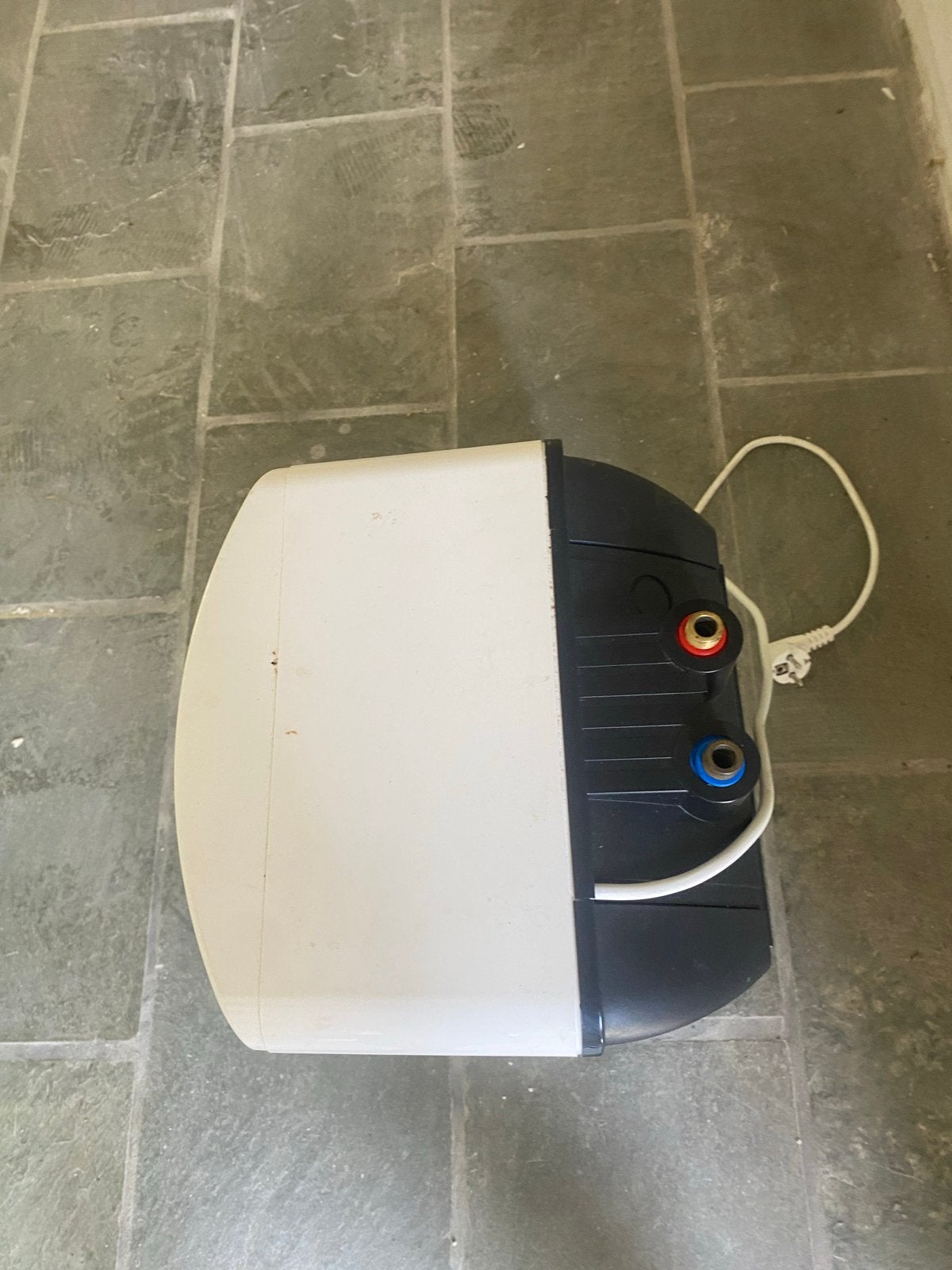 Itho Daalderop Close-in 10 Keukenboiler - 10 Liter, Ophalen, Gebruikt, Minder dan 85 cm, 60 cm of meer