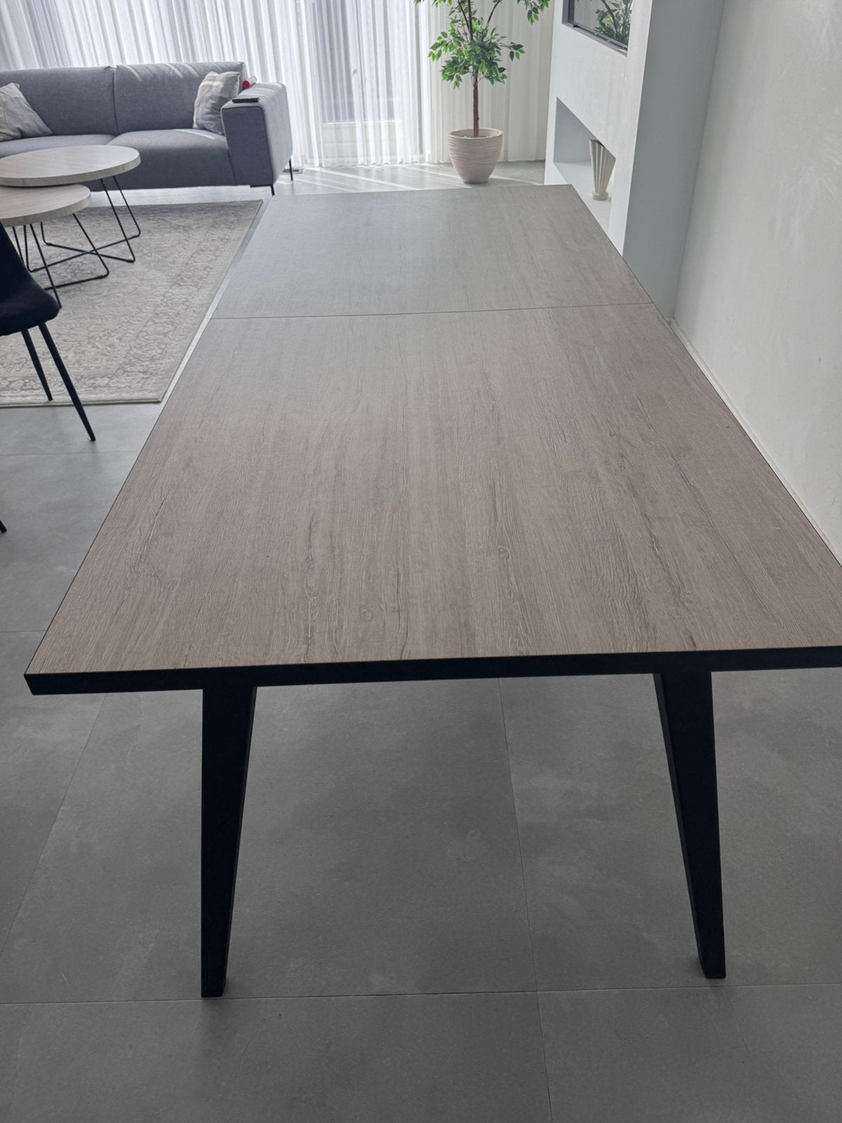 Eettafel beige 2 meter, Huis en Inrichting, Tafels | Eettafels, Ophalen, Zo goed als nieuw, Rechthoekig, 200 cm of meer