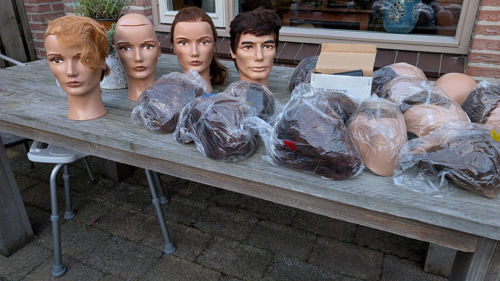 Pivot point Kappers oefenhoofden met pruiken en accessoires, Ophalen of Verzenden, Zo goed als nieuw, Pruik of Haarverlenging