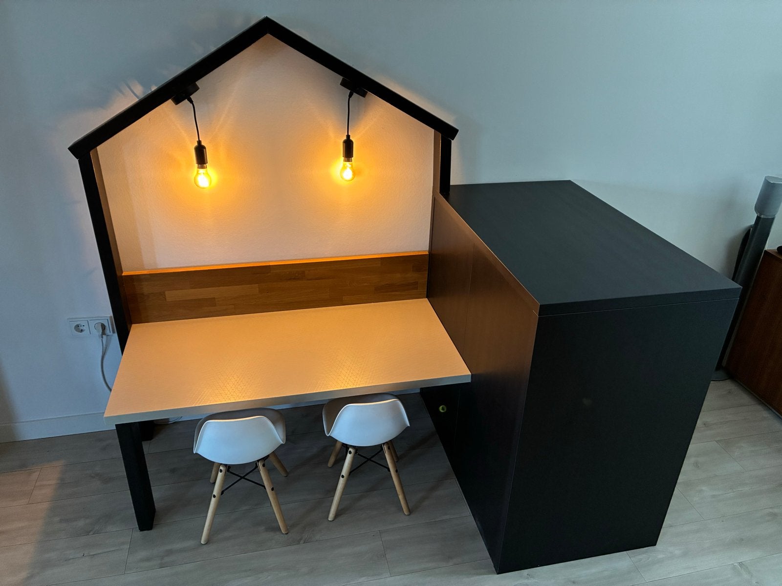 Speeltafel met opbergruimte en 2 stoelen DSW Vitra Trofast, Ophalen, Gebruikt, Jongen of Meisje