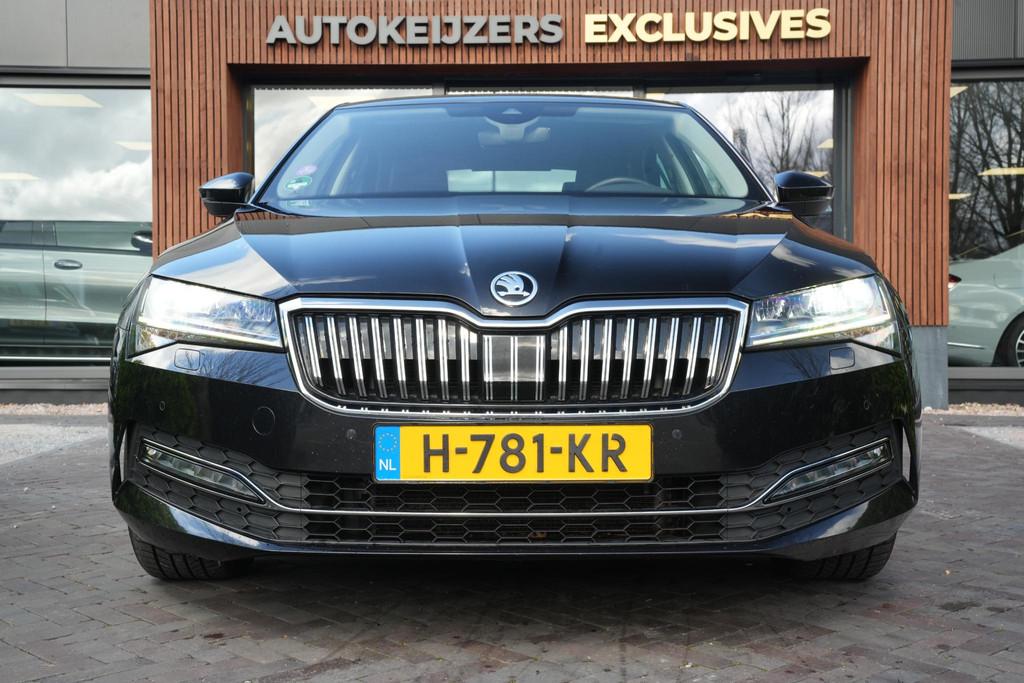 Skoda Superb 1.5 TSI ACT Business Edition Adaptieve Cruise V, Auto's, Skoda, 730 kg, 4 cilinders, 150 pk, Zwart