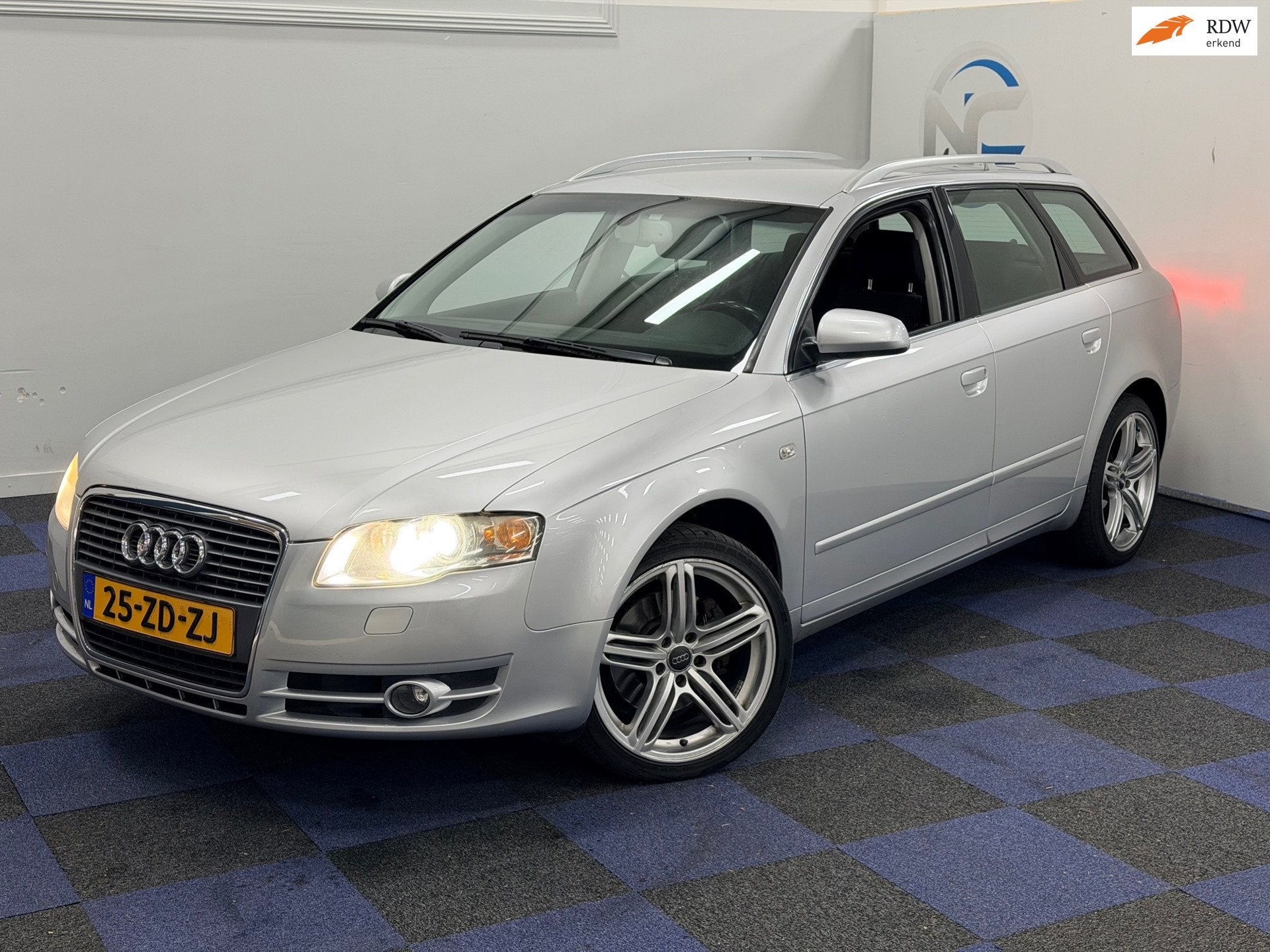 Audi A4 Avant 2.0 TFSIe Advance / NETTE AUTO / NAVI-MULTIEME, Voorwielaandrijving, Gebruikt, 4 cilinders, 1984 cc