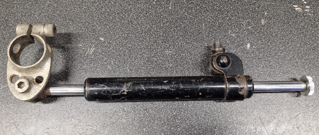 Stuurdemper met 30 mm voorvorkklem, Ophalen, Gebruikt