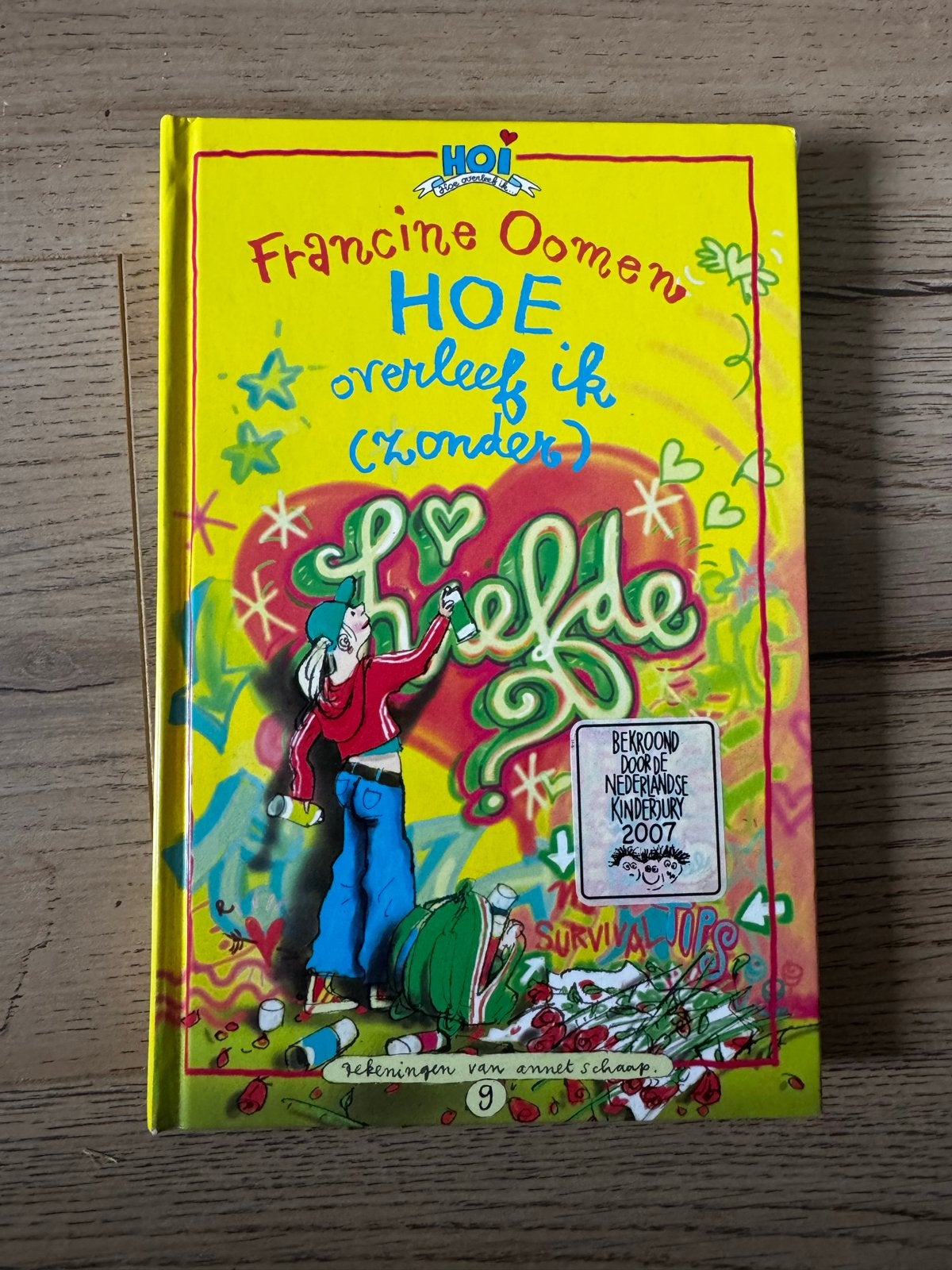 Hoe overleef ik (zonder) liefde - Francine Oomen, Boeken, Ophalen of Verzenden, Gelezen, Fictie