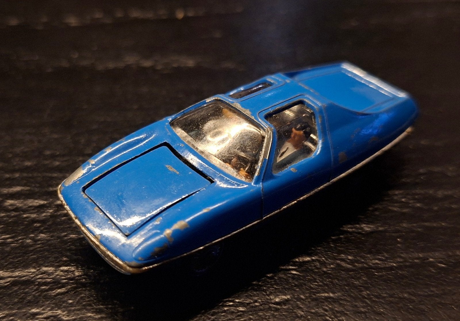 Husky The Man From U.N.C.L.E. auto met 2 poppetjes, Gebruikt, Auto, Groter dan 1:32, Ophalen