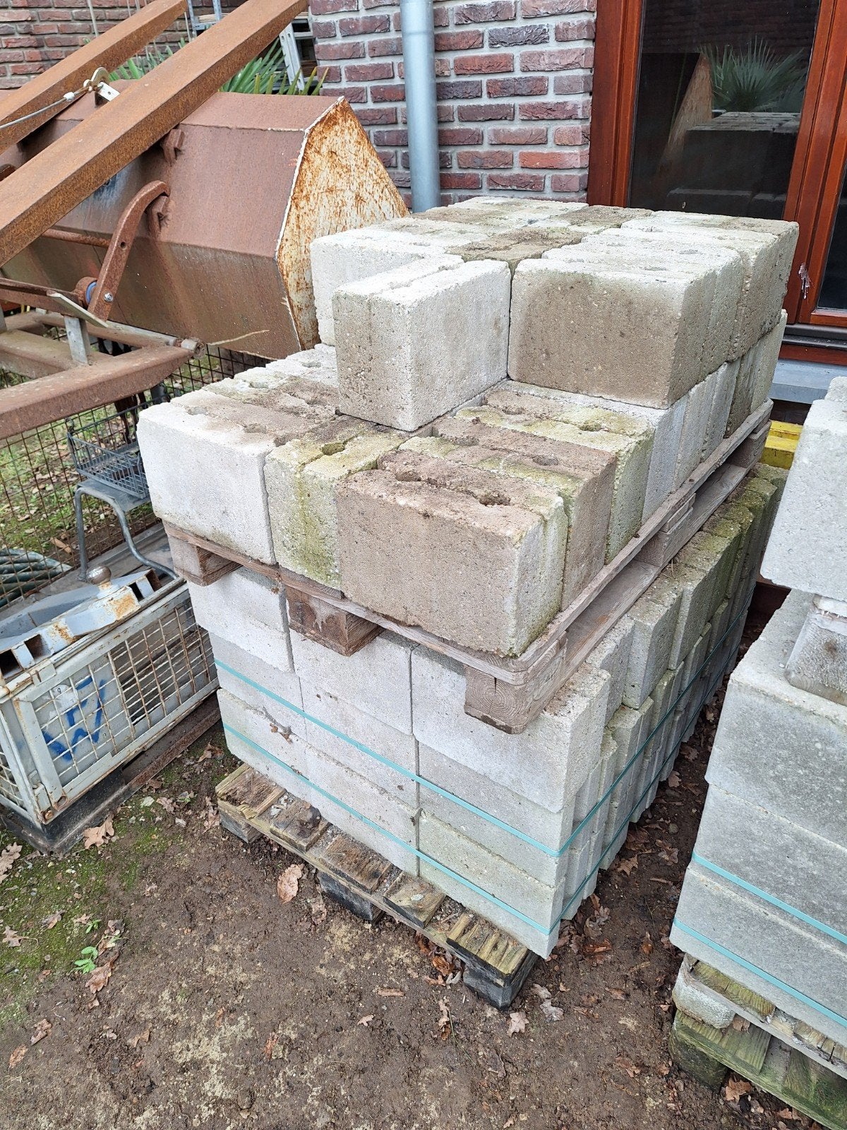 111 Betonstenen 30x20x15cm, Doe-het-zelf en Verbouw, Metselstenen, Ophalen, Nieuw, Bakstenen