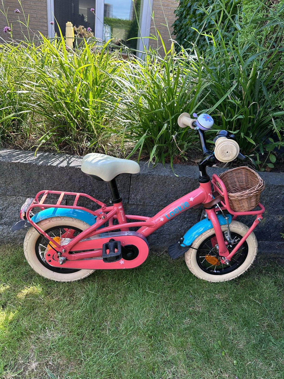 Loekie 12 inch kinderfiets met zijwieltjes, Ophalen, Terugtraprem, Zijwieltjes, Gebruikt
