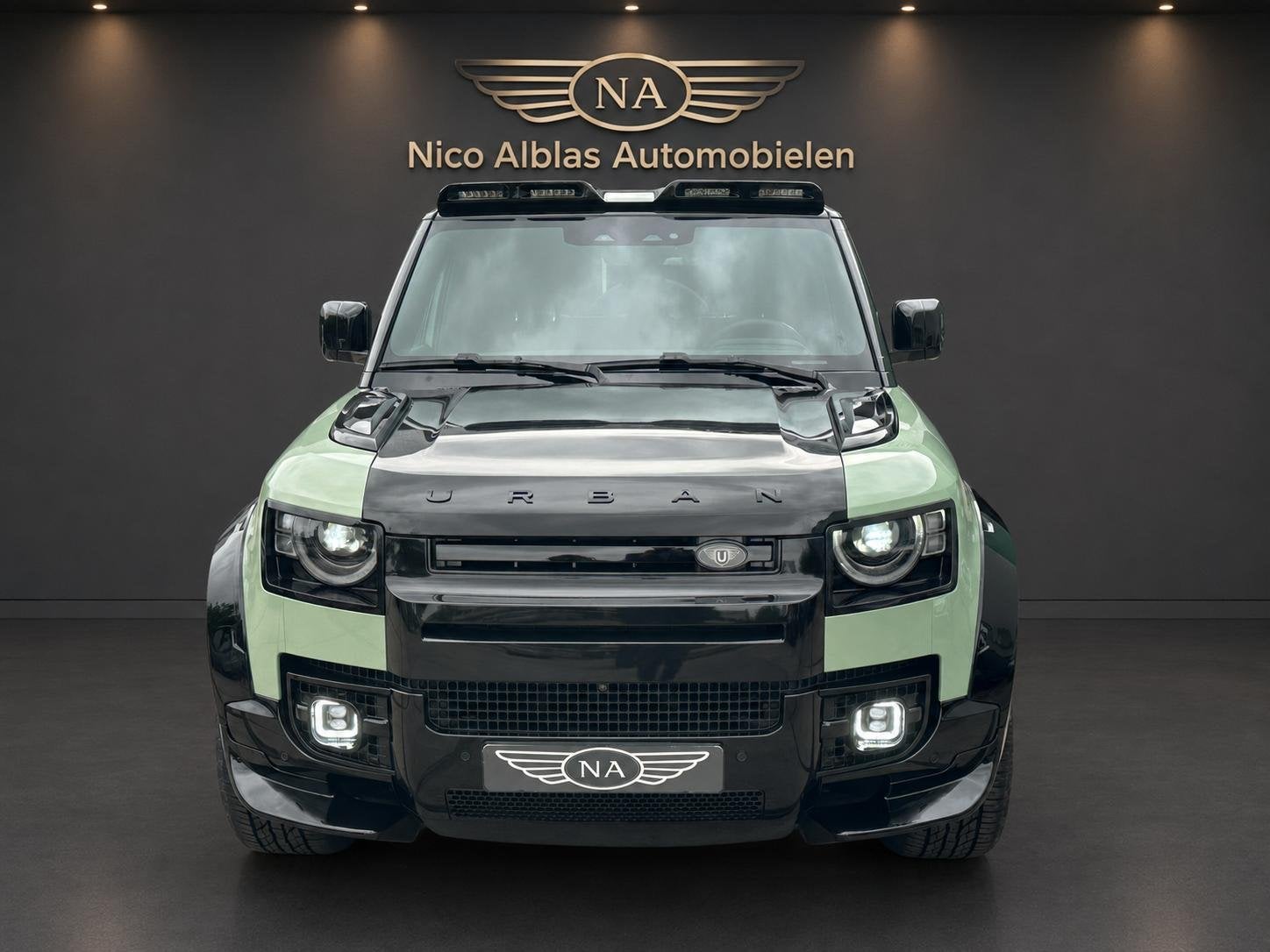 Land Rover Defender 110 2.0 P400e 110 75th Anniversary Limit, Auto's, Automaat, Gebruikt, Euro 6, 4 cilinders