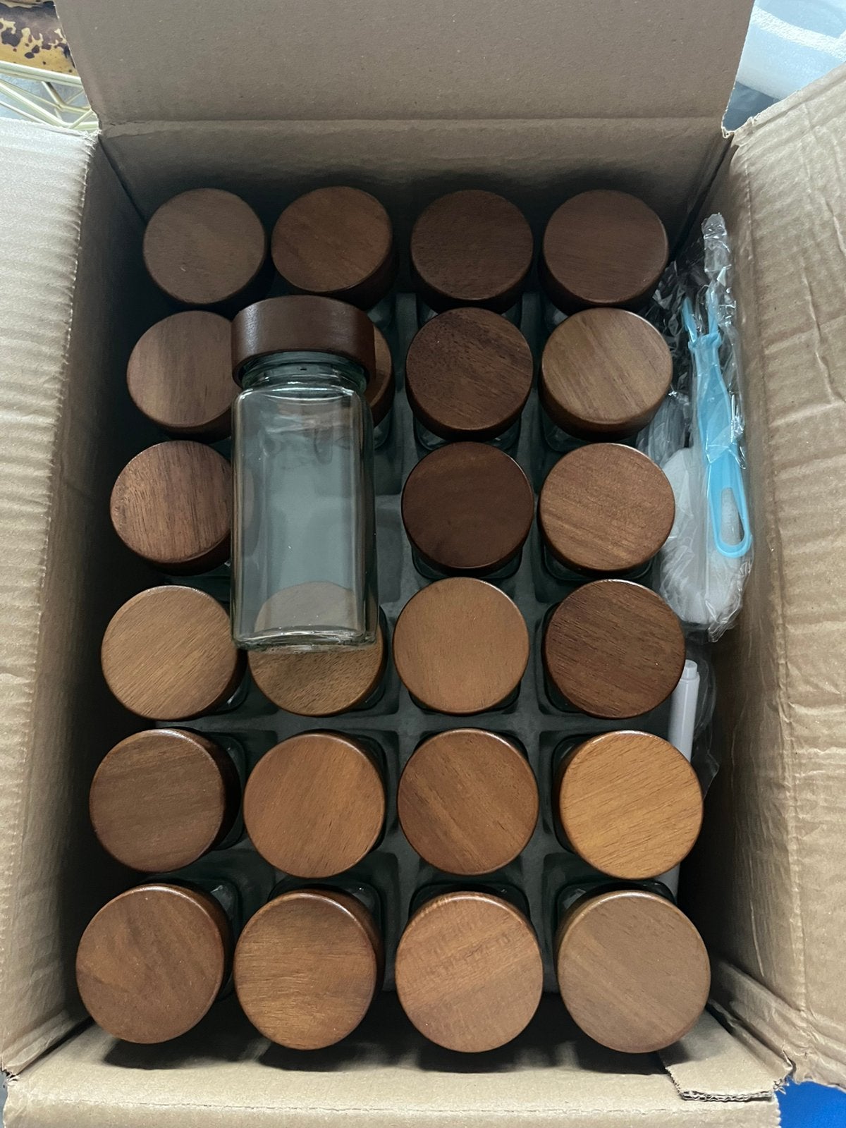 Nieuwe set glazen kruidenpotjes| acacia deksel| 24x 120 ml, Huis en Inrichting, Ophalen, Nieuw, Glas, Pot, Bus of Blik