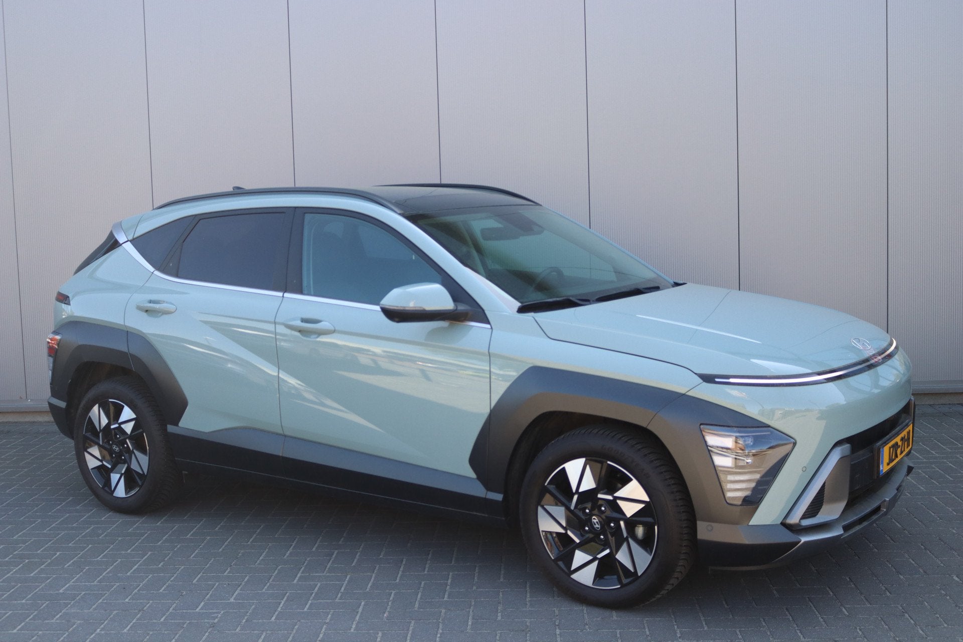 Hyundai KONA 1.6 T-GDI 199PK Automaat Premium Sky Keyfree/Wi, Auto's, Dealer onderhouden, Gebruikt, Euro 6, 4 cilinders
