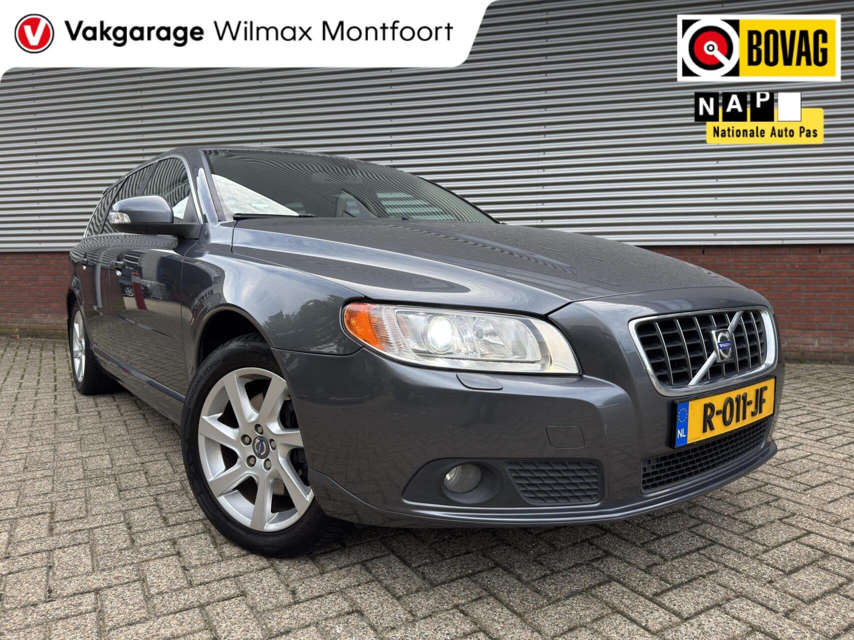 Volvo V70 3.0 T6 AWD Summum|Trekhaak|Leer|Xenon|Stoelverwarm, Automaat, Gebruikt, 2953 cc, 1715 kg