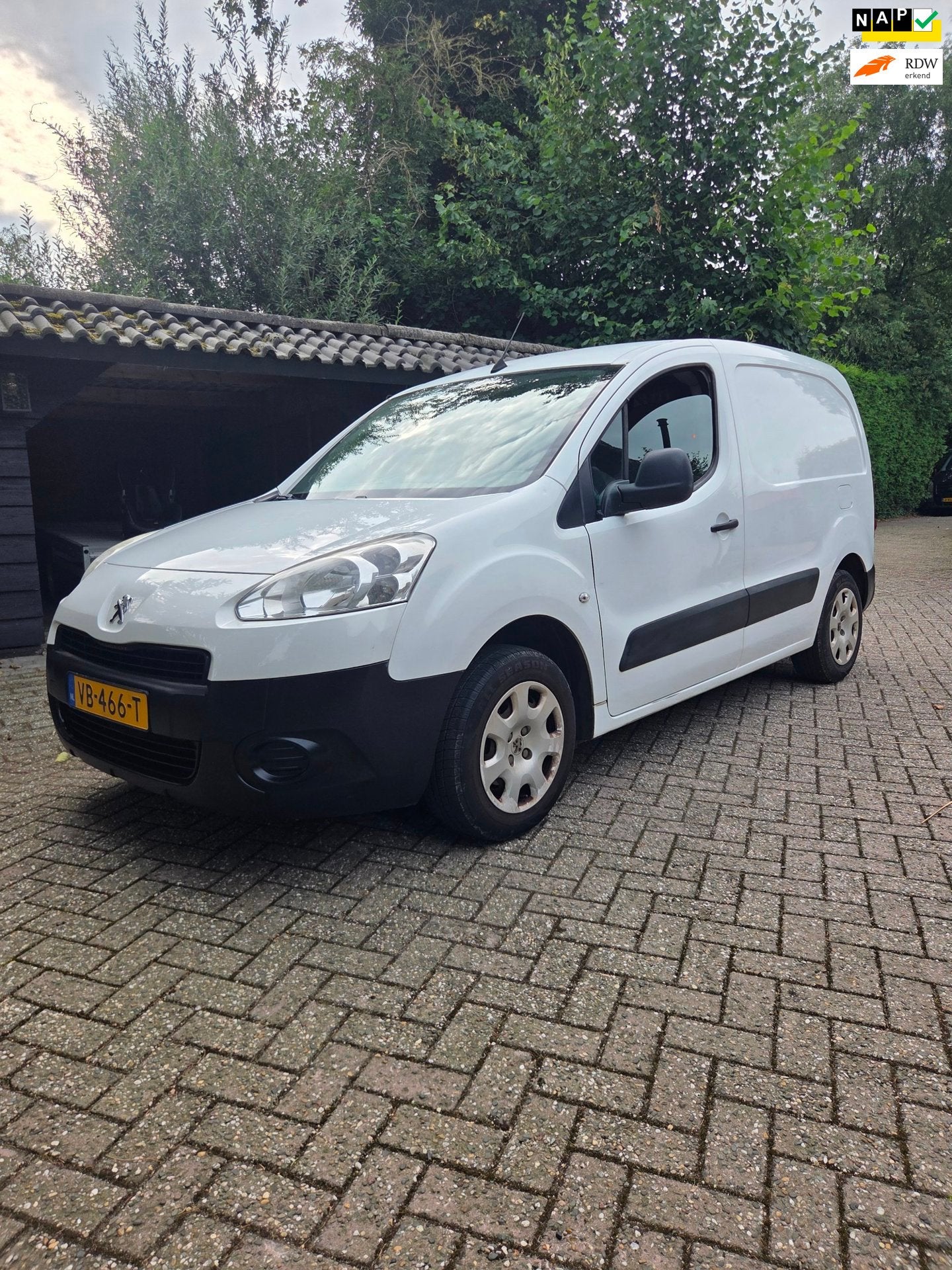 Peugeot Partner 120 1.6 e-HDI L1 XT Profit + 2Tronic Automaa, Auto's, Euro 5, Gebruikt, 4 cilinders, Origineel Nederlands