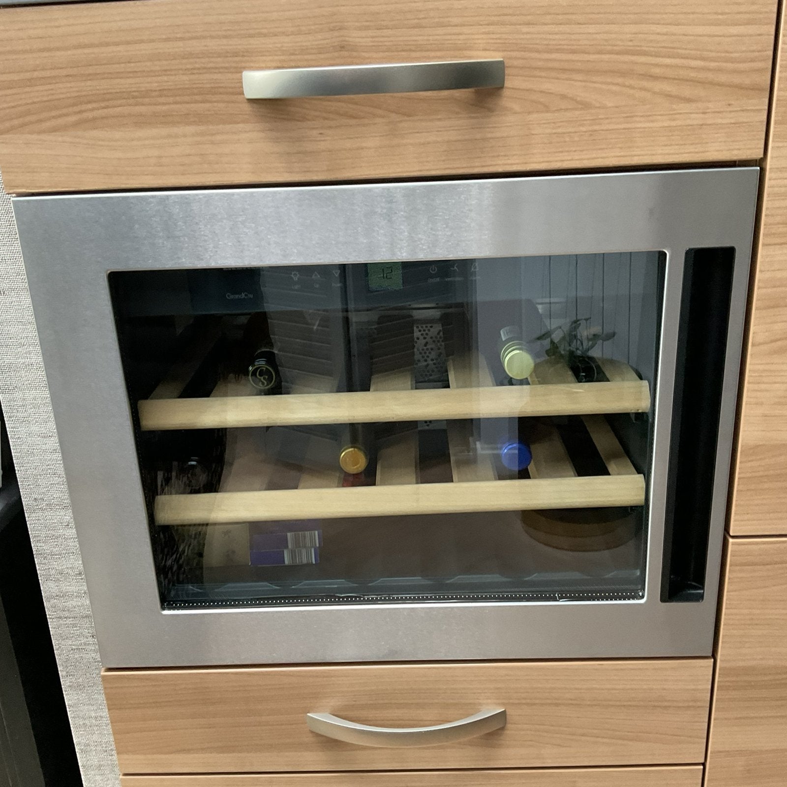 TE KOOP AANGEBODEN: Z.G.A.N.  LIEBHERR WIJNBEWAARKAST, Ophalen, Zo goed als nieuw, 25 tot 50 cm, Minder dan 100 cm