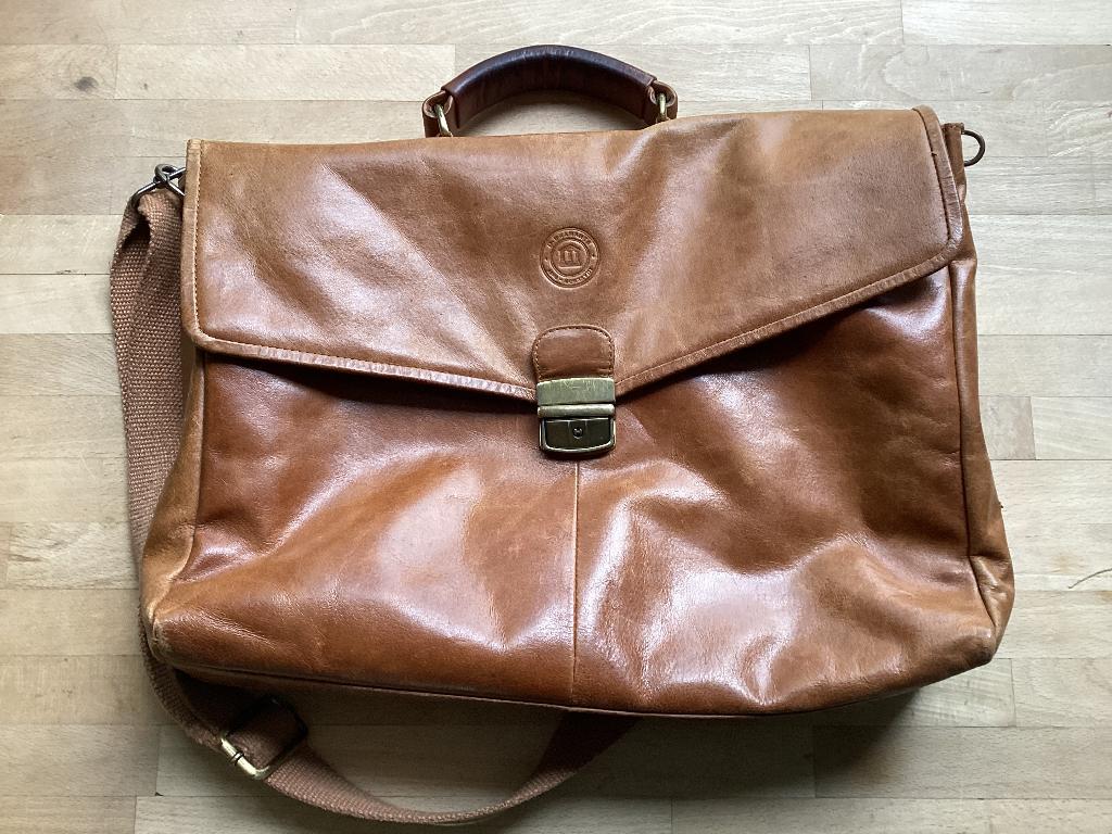 Leren stijlvolle laptoptas dbramante leer cognac tas aktetas, Gebruikt, 15 inch, Aktetas, Ophalen of Verzenden