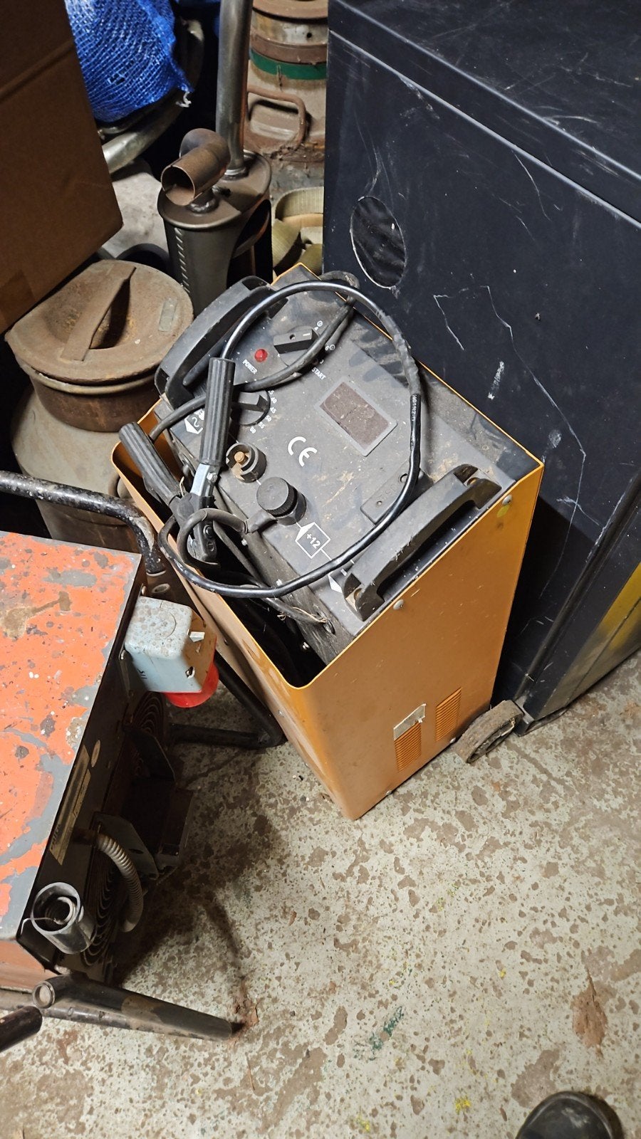 accu booster lader 230v, Auto-onderdelen, Nieuw