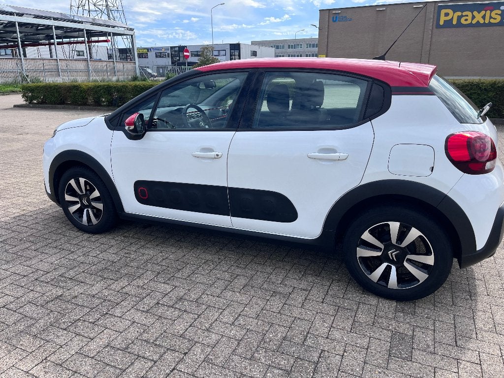 Citroën C3 1.2 PureTech Shine | Two-tone | APK 05-2027, Auto's, 40 €/maand, 1199 cc, 82 pk, 450 kg
