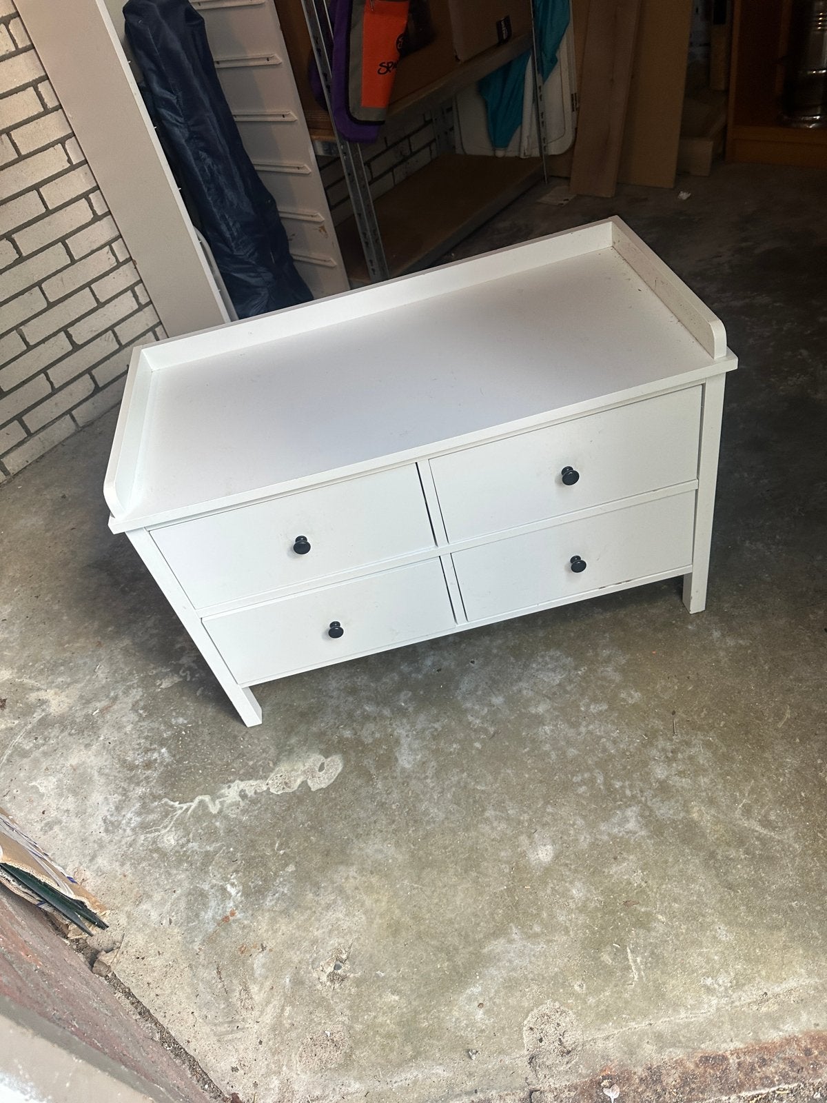 Witte commode met 4 lades en verschoonblad, Ophalen of Verzenden, Gebruikt, 75 tot 100 cm