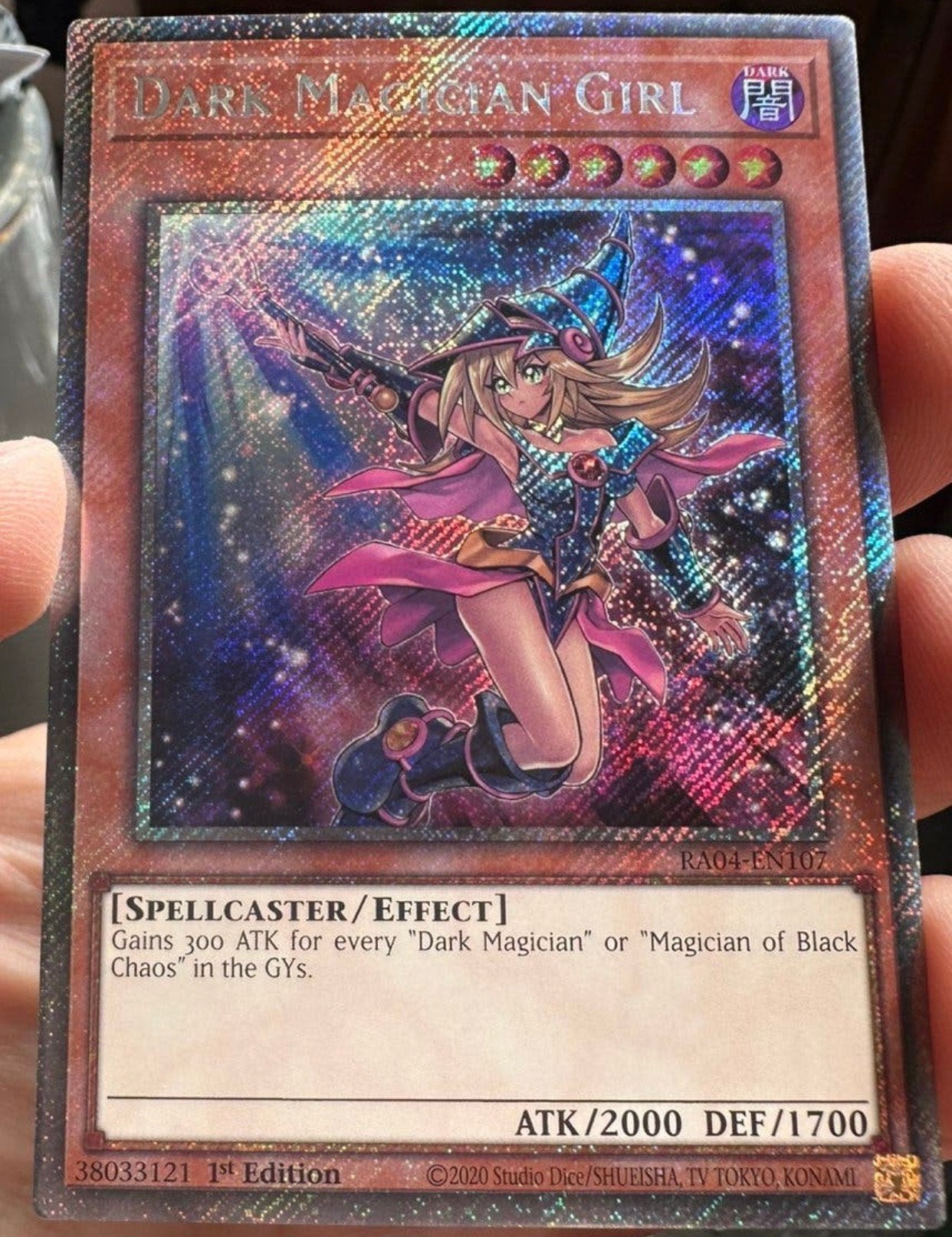 Yu-Gi-Oh! Dark Magician Girl RA04 1st Edition !, Ophalen of Verzenden, Zo goed als nieuw, Losse kaart, Foil