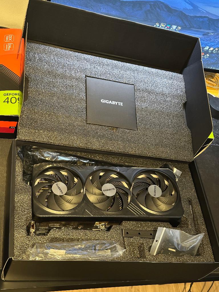 Gigabyte RTX 4090 OC 24G [Refurbished] original box included, Ophalen, GDDR6, PCI-Express 4, Refurbished